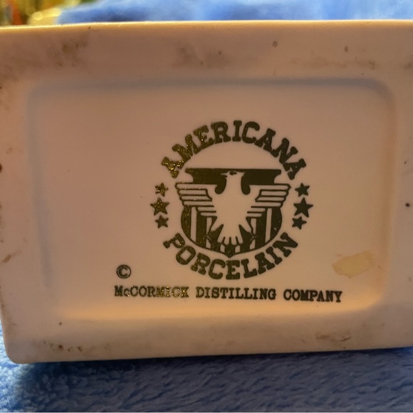 VINTAGE Daniel Boone Porcelain Empty Decanter - McCormick Whisky - Picture 8 of 8